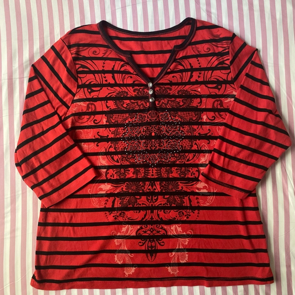 SOLD!! | Y2K henley style top